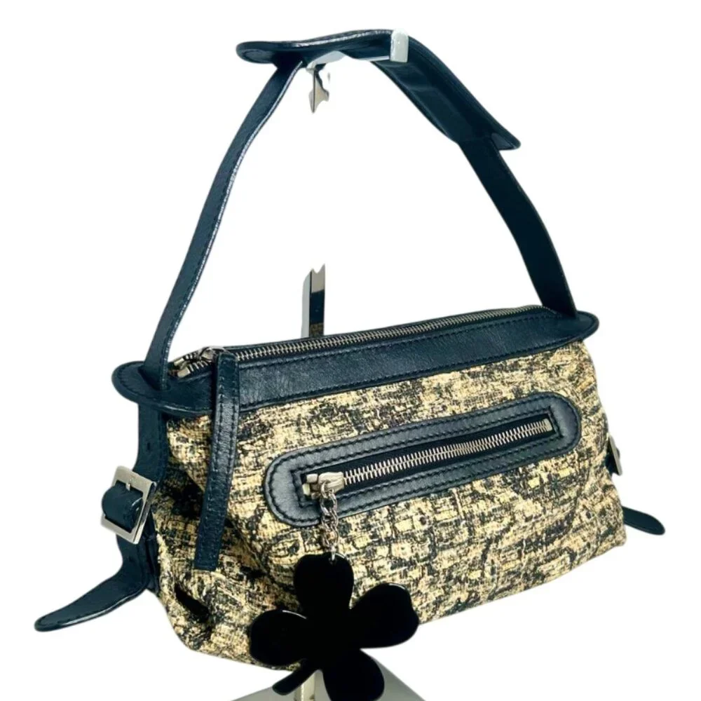 💎✨Authentic✨💎Chanel Coco Camellia Tweed Handbag Beige